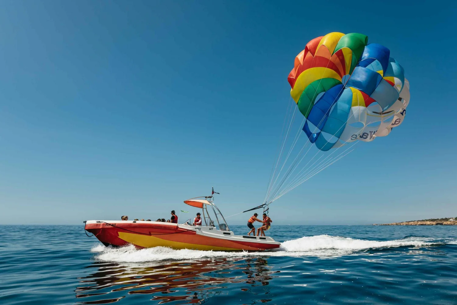 Parasailing in Hurghada: Best spots for amazing views